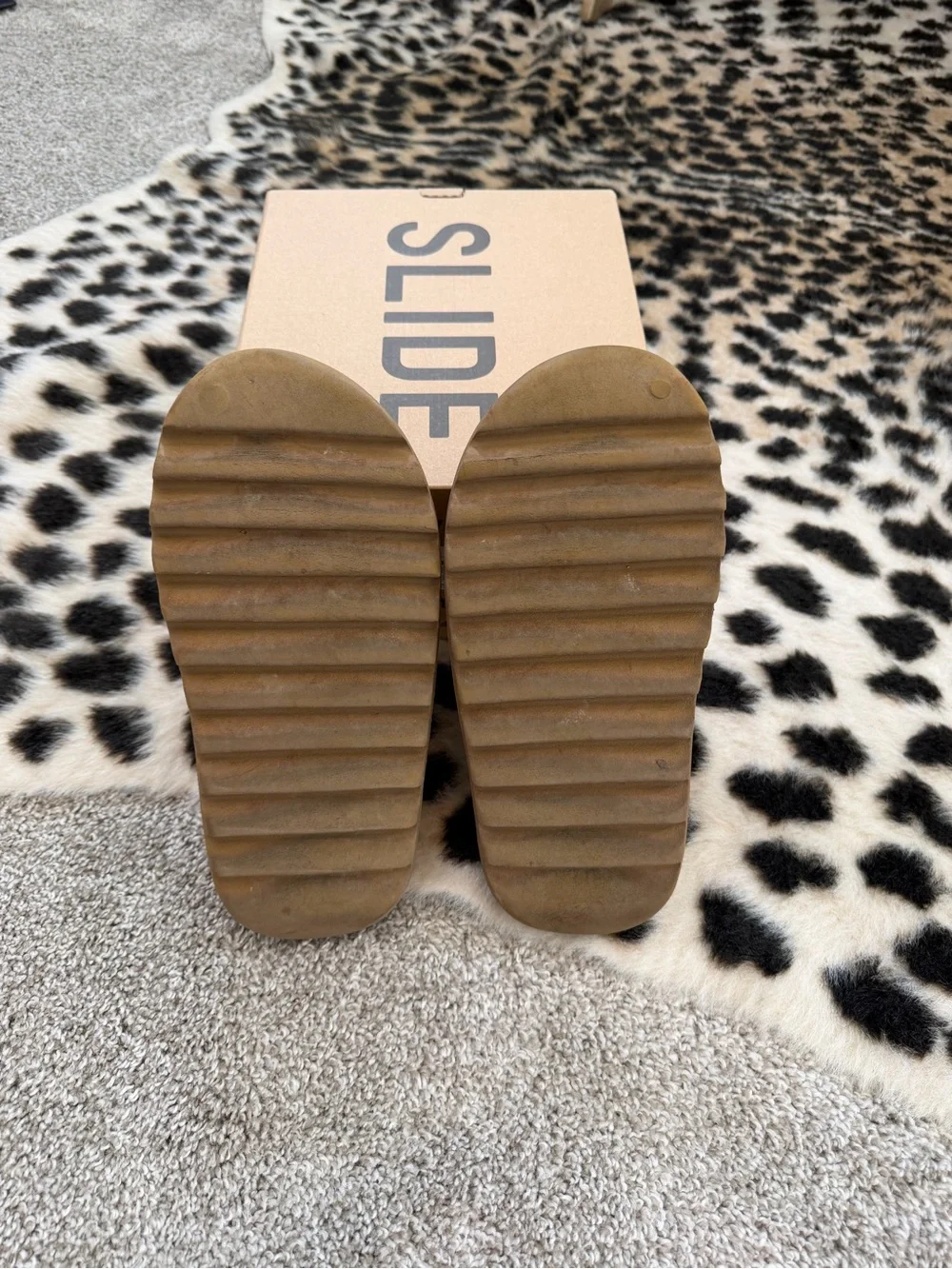 2021 ADIDAS YEEZY SLIDE KANYE WEST CORE BROWN BOOST 350 Size 8